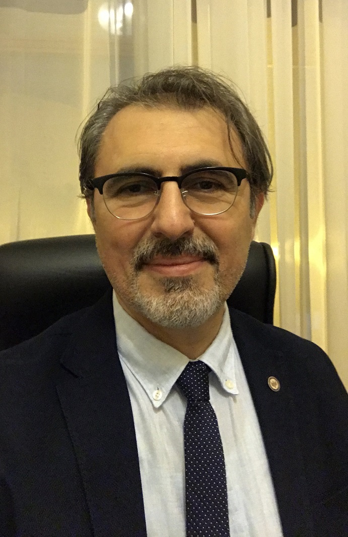 Prof. Dr. Hakan TÜRKÇAPAR'ın fotoğrafı 